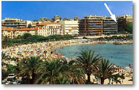 100 meter fr&aring;n denna badstrand finns l&auml;genheten. Klicka p&aring; bilden