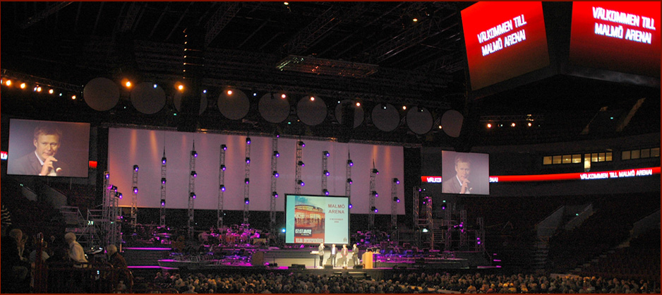 Malmö Arena, 5 nov. 2008. Pontus Bodelsson, VD för Nationalencyklopedin, talar.